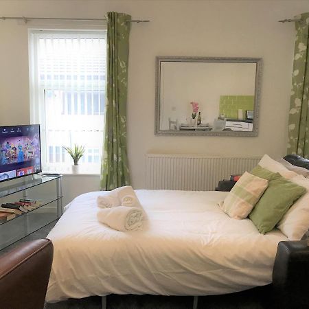 Restful 1-Bedroom Flat In St Helens St Helens  Exterior foto