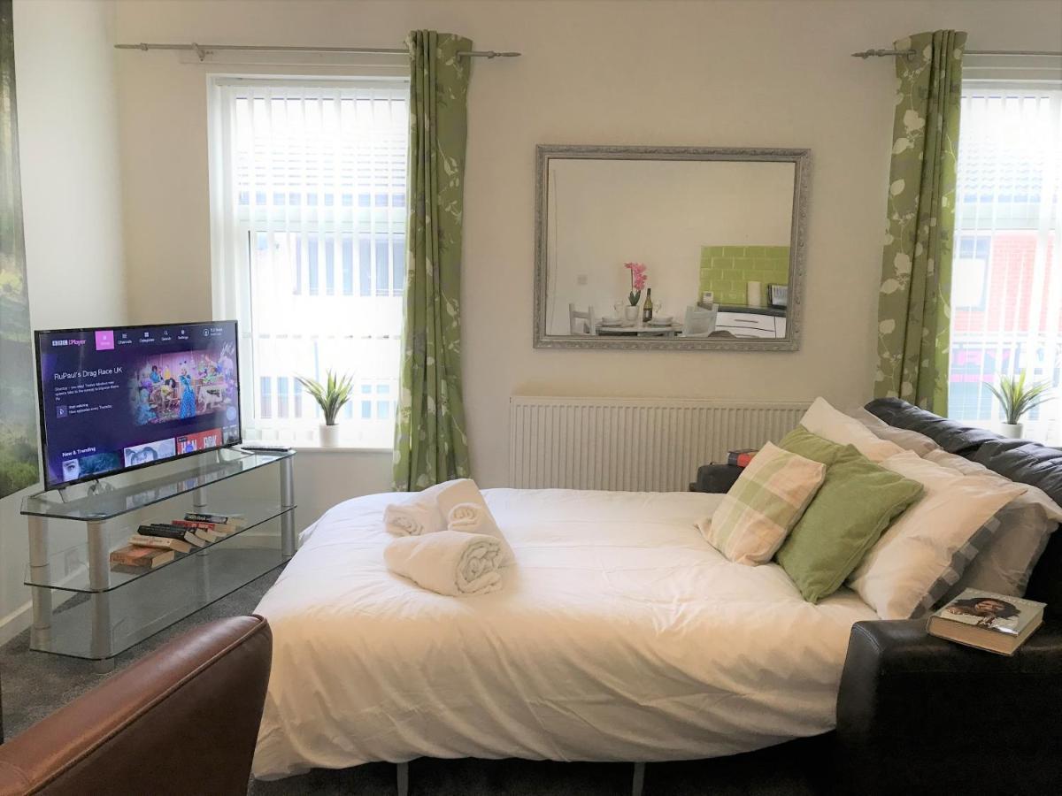 Restful 1-Bedroom Flat In St Helens St Helens  Exterior foto